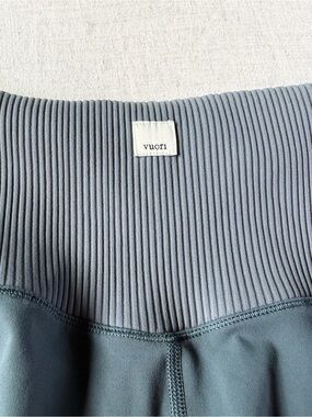 Vuori Rib Studio High-Waist Leggings in Stone